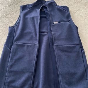 Small FIGS Vest 💙